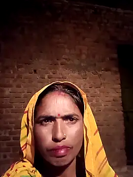 Snapshot of Hot_re83 chatting on February 28, 2026, 4:41 pm Hot re83 online show from February 28, 2026, 4:41 pm