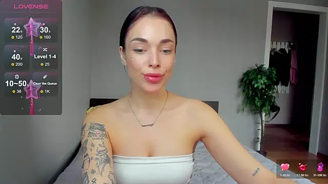 milkbrownn online show from April 11, 2026, 3:22 am