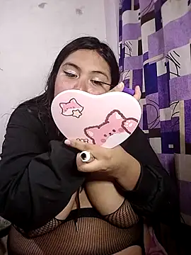 Snapshot of michu_kotomi chatting on June 2, 2026, 6:59 am michu kotomi online show from June 2, 2026, 6:59 am
