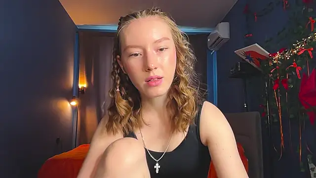 Anna Kare online show from April 4, 2026, 11:18 am