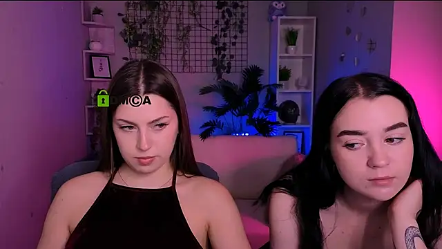 amalialowell online show from June 20, 2026, 7:05 pm