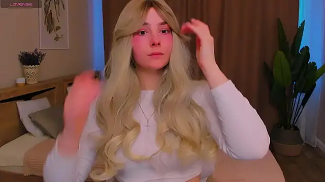 Snapshot of Maddy_Wood_ chatting on February 20, 2026, 3:12 pm Maddy Wood online show from February 20, 2026, 3:12 pm