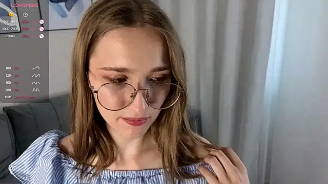 Snapshot of AshleyyJones chatting on May 31, 2026, 2:13 pm AshleyyJones online show from May 31, 2026, 2:13 pm