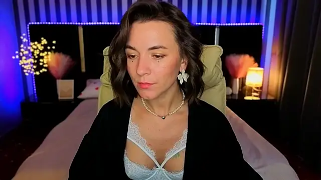 GracefulMichelle online show from April 12, 2026, 8:08 am