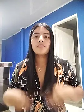 EmiliaRainbow  online show from July 1, 2026, 11:15 pm
