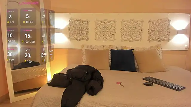 aleessiia online show from April 16, 2026, 9:39 pm