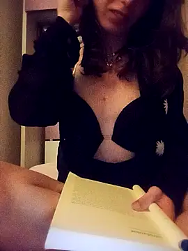 Snapshot of JustSeduce chatting on April 8, 2026, 9:15 pm JustSeduce online show from April 8, 2026, 9:15 pm