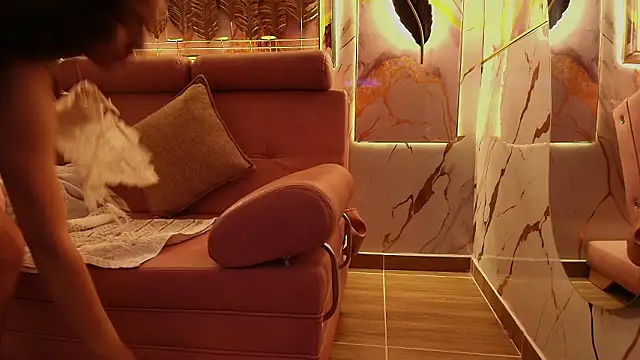 SilkNyx online show from February 19, 2026, 8:27 pm