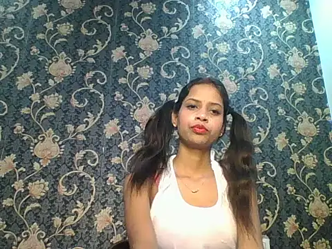 Rani1993 online show from March 18, 2026, 4:32 pm