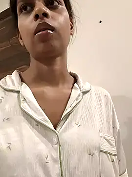 Rani1993 online show from April 18, 2026, 7:58 pm