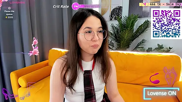 Snapshot of leylamirage chatting on June 14, 2026, 8:22 pm leylamirage online show from June 14, 2026, 8:22 pm