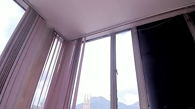 Snapshot of kendra_crow_ chatting on February 25, 2026, 6:28 pm kendra crow online show from February 25, 2026, 6:28 pm