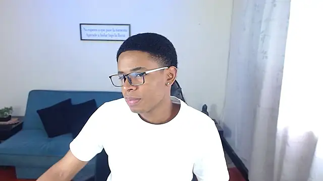 liiam3 online show from February 21, 2026, 8:43 pm