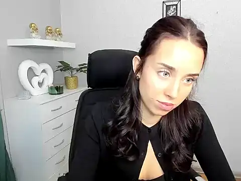 Snapshot of AdeleSolo chatting on February 25, 2026, 6:45 am AdeleSolo online show from February 25, 2026, 6:45 am