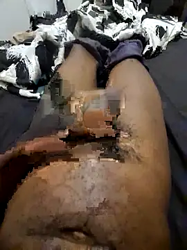 Snapshot of DeclawedPoise chatting on February 27, 2026, 3:56 pm DeclawedPoise online show from February 27, 2026, 3:56 pm