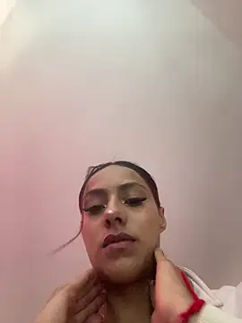 Emily-Fire online show from April 17, 2026, 4:32 pm