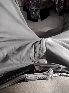 Snapshot of Roque-74 chatting on February 23, 2026, 5:21 pm Roque-74 online show from February 23, 2026, 5:21 pm