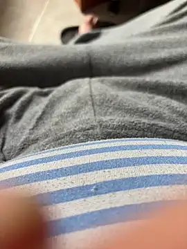 D4n13l47 online show from April 13, 2026, 8:31 am