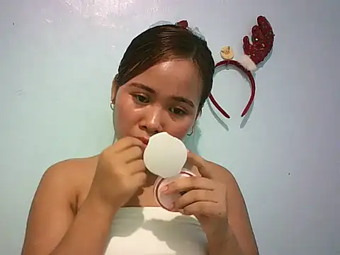 Snapshot of Creamy_Pussy21xx chatting on February 21, 2026, 10:49 am Creamy Pussy21xx online show from February 21, 2026, 10:49 am