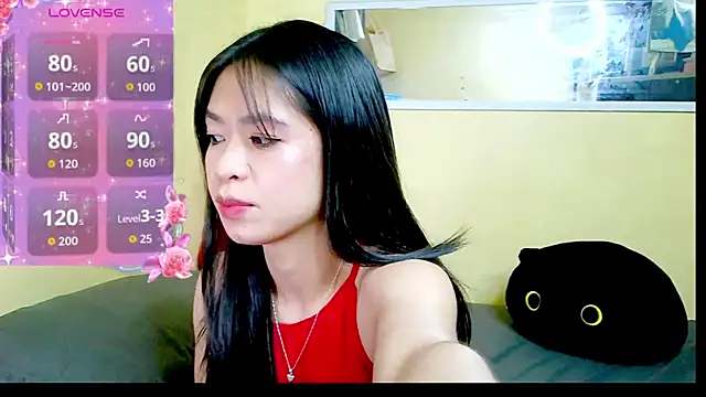 Luna Moonfang online show from July 25, 2026, 5:16 am