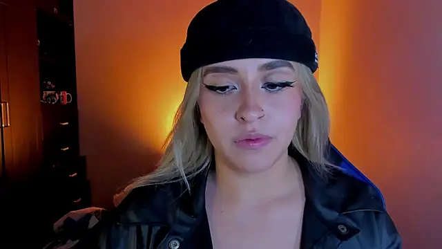 saradiazxxx online show from March 28, 2026, 3:17 am