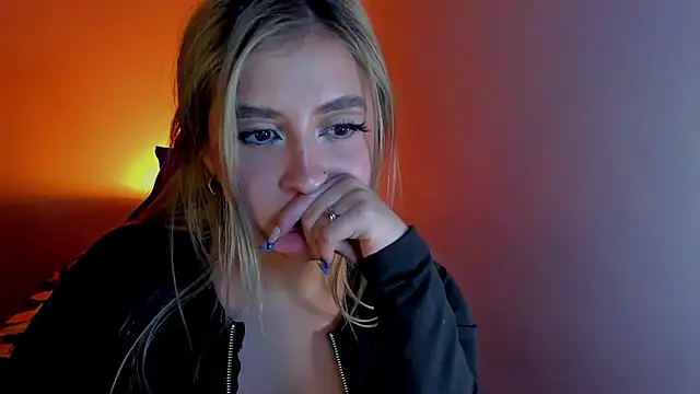 saradiazxxx online show from March 29, 2026, 8:36 am