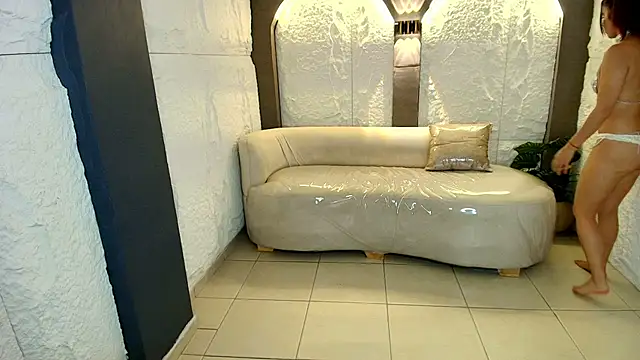 Snapshot of Elizabeth__r chatting on February 26, 2026, 3:05 am Elizabeth r online show from February 26, 2026, 3:05 am