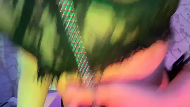 AmaliaJess online show from April 10, 2026, 1:27 pm