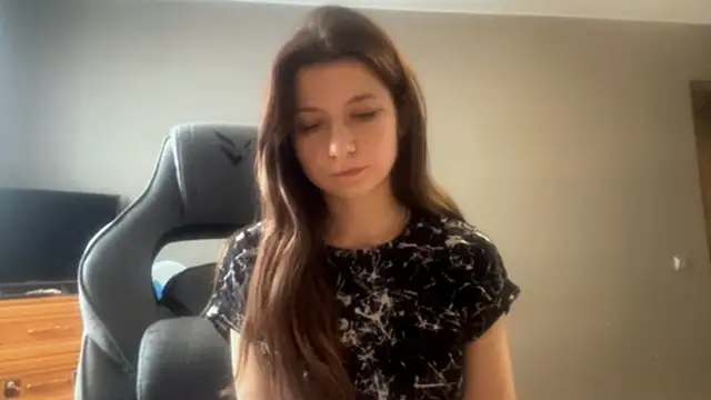 Snapshot of LunnaBliss chatting on February 24, 2026, 11:19 am LunnaBliss online show from February 24, 2026, 11:19 am