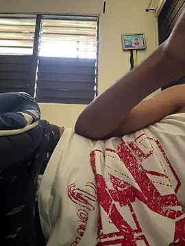 Snapshot of ElReyoficial chatting on March 2, 2026, 5:42 pm ElReyoficial online show from March 2, 2026, 5:42 pm