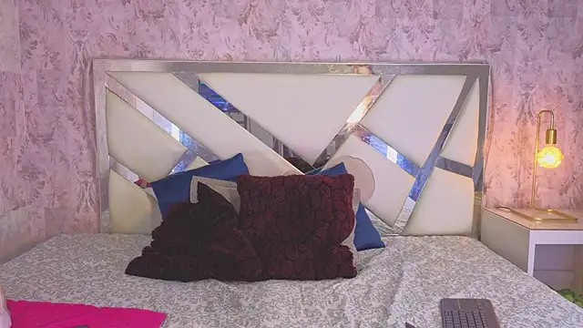 salo love online show from March 14, 2026, 1:16 pm