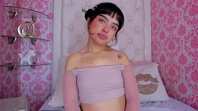 Snapshot of Mai_Rouse chatting on February 18, 2026, 12:34 pm Mai Rouse online show from February 18, 2026, 12:34 pm