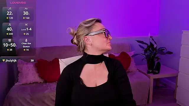 Snapshot of _SaraGold_ chatting on February 23, 2026, 2:25 pm SaraGold online show from February 23, 2026, 2:25 pm