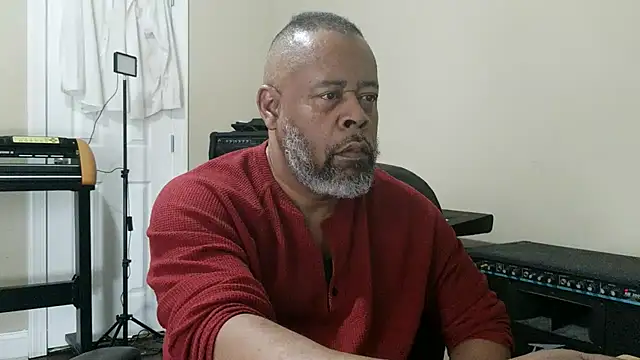 Cleozevo1961 online show from March 9, 2026, 7:40 pm