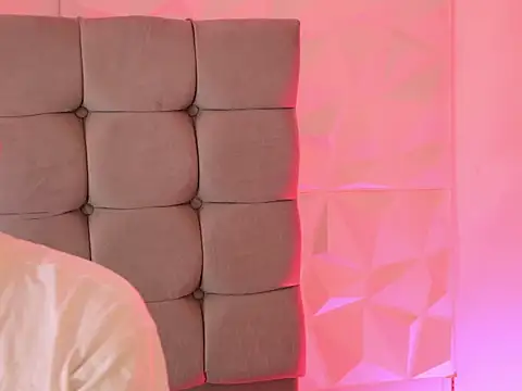 Snapshot of AmyKiss_ chatting on March 9, 2026, 12:42 pm AmyKiss online show from March 9, 2026, 12:42 pm