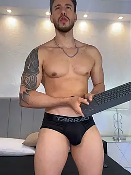 Snapshot of evans_campbell1 chatting on February 21, 2026, 12:22 am evans campbell1 online show from February 21, 2026, 12:22 am