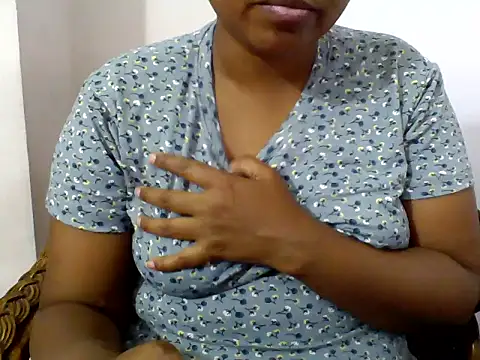 Angel honeybear 143 online show from February 25, 2026, 10:25 am