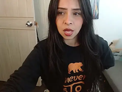 Snapshot of Pauliha chatting on February 25, 2026, 5:00 pm Pauliha online show from February 25, 2026, 5:00 pm