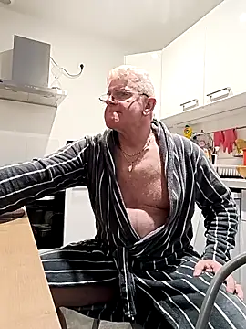 Snapshot of olivbisoumis chatting on February 26, 2026, 6:56 am olivbisoumis online show from February 26, 2026, 6:56 am