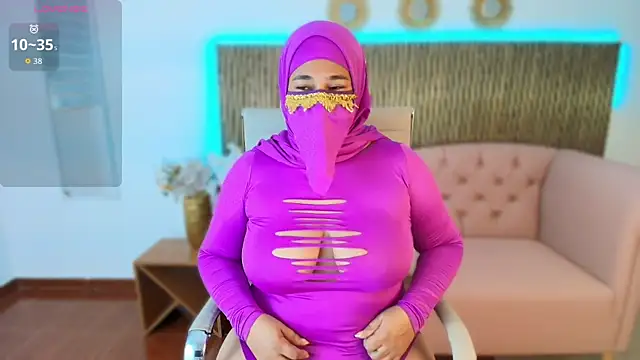 Nadia Privee online show from February 28, 2026, 6:09 pm