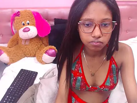 cutedoll4u online show from March 1, 2026, 1:35 pm