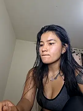 Miiia a online show from April 18, 2026, 7:58 pm