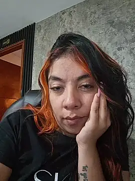 Snapshot of oran_black chatting on February 19, 2026, 9:44 pm oran black online show from February 19, 2026, 9:44 pm