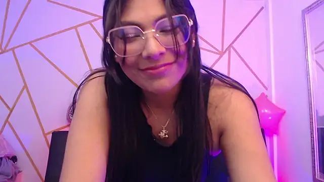 Snapshot of yvanna__smith chatting on February 25, 2026, 4:11 am yvanna smith online show from February 25, 2026, 4:11 am