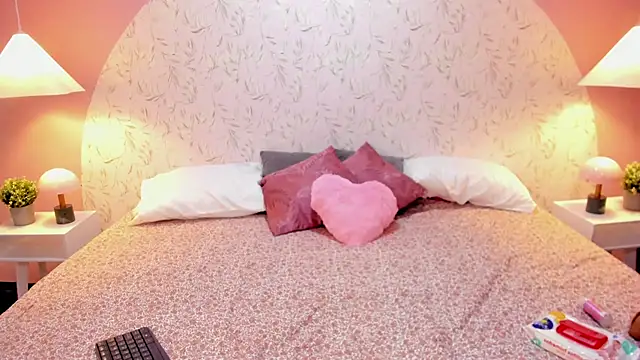 Snapshot of Angelie_Rosebrm chatting on February 24, 2026, 12:30 am Angelie Rosebrm online show from February 24, 2026, 12:30 am