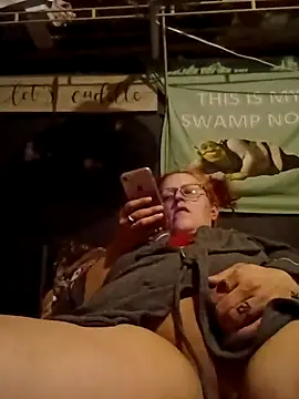 reinadebelleza420 online show from February 24, 2026, 8:01 am