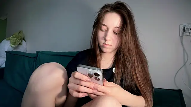 monnymoonn online show from February 25, 2026, 9:08 am