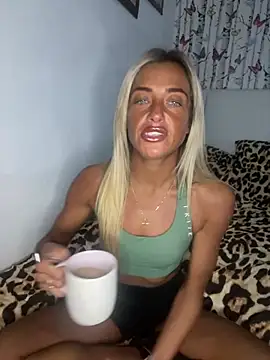 Snapshot of ScarlettGold_ chatting on March 17, 2026, 10:40 am ScarlettGold online show from March 17, 2026, 10:40 am