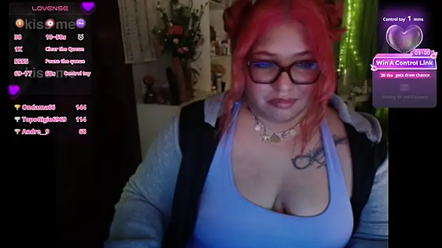 Snapshot of MagicCurves chatting on June 11, 2026, 9:57 pm MagicCurves online show from June 11, 2026, 9:57 pm