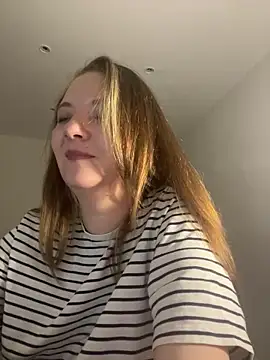 DistrictGirl online show from March 28, 2026, 8:30 pm